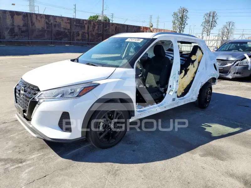 2023 Nissan KICKS фото