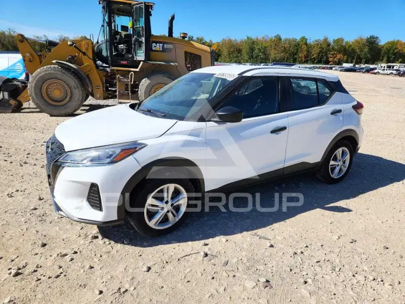2023 Nissan KICKS фото