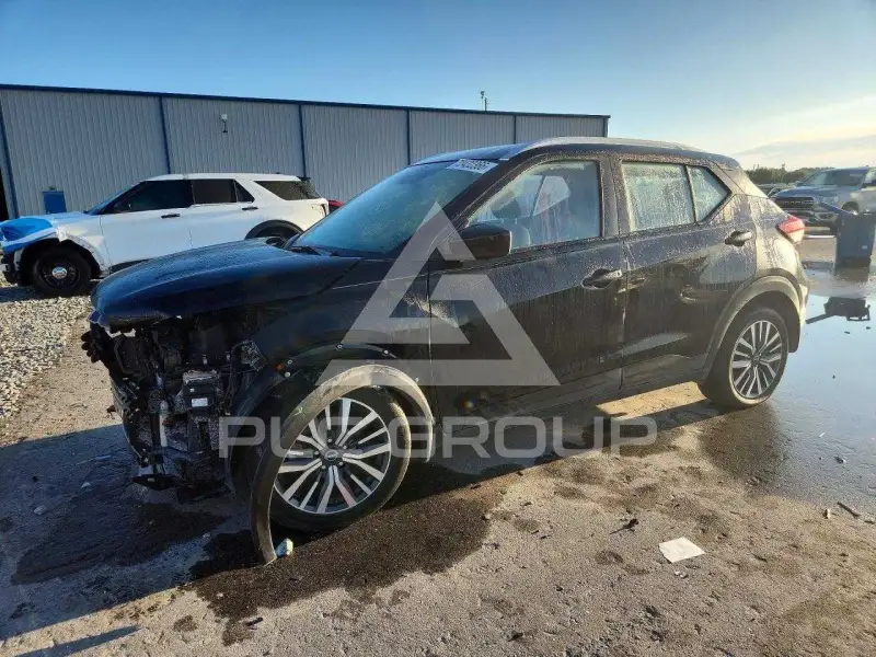 2023 Nissan KICKS photo