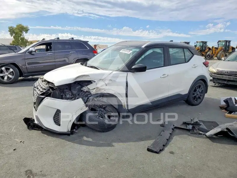 2023 Nissan KICKS фото