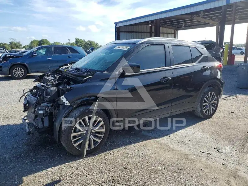 2023 Nissan KICKS фото