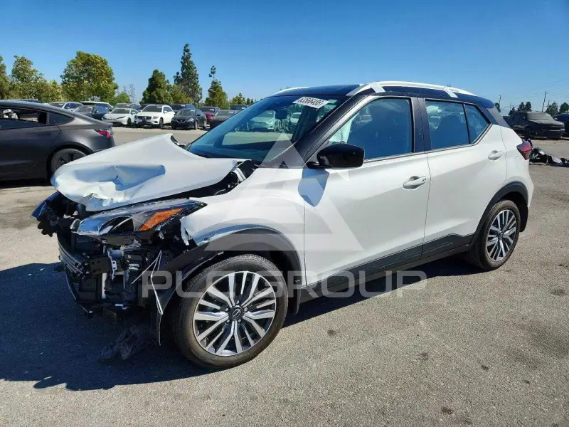 2023 Nissan KICKS фото