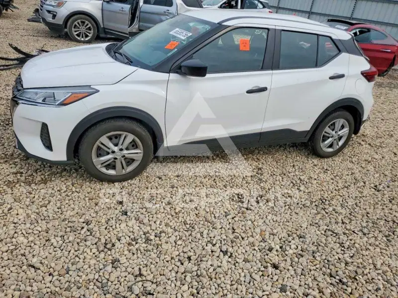 2023 Nissan KICKS фото