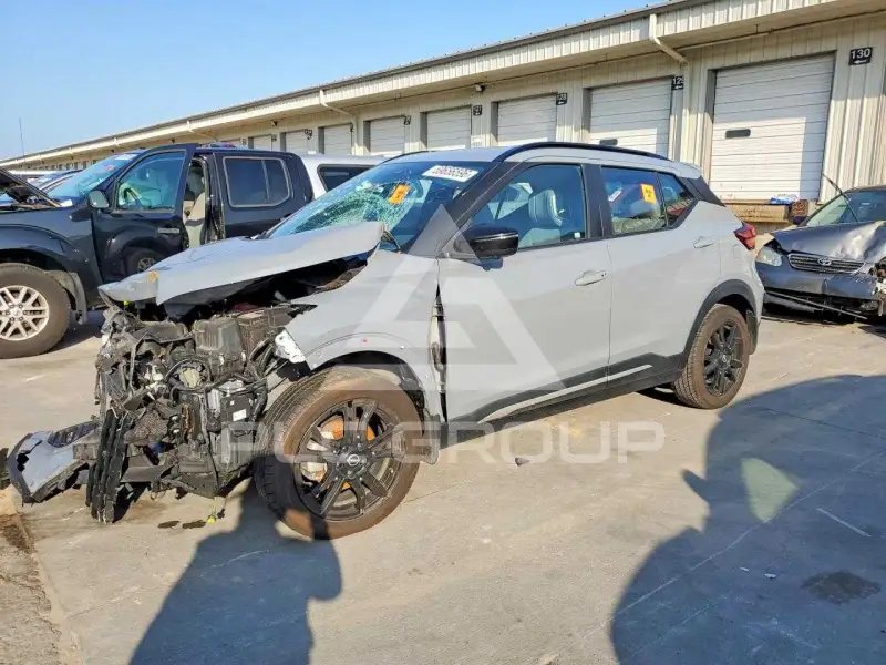 2023 Nissan KICKS photo