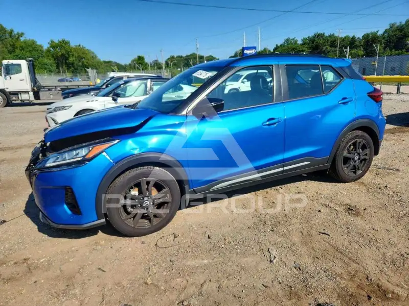 2023 Nissan KICKS фото