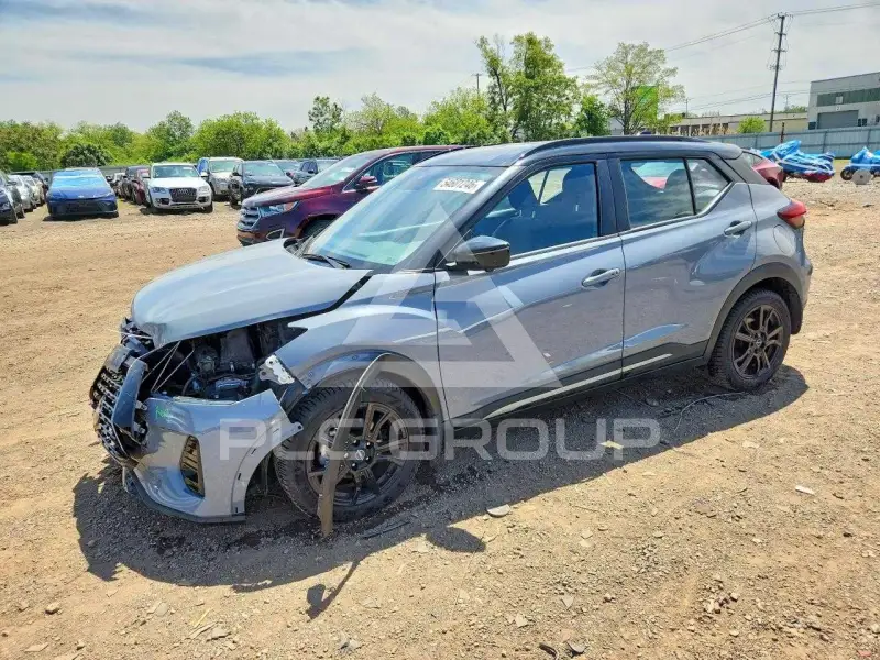 2023 Nissan KICKS фото