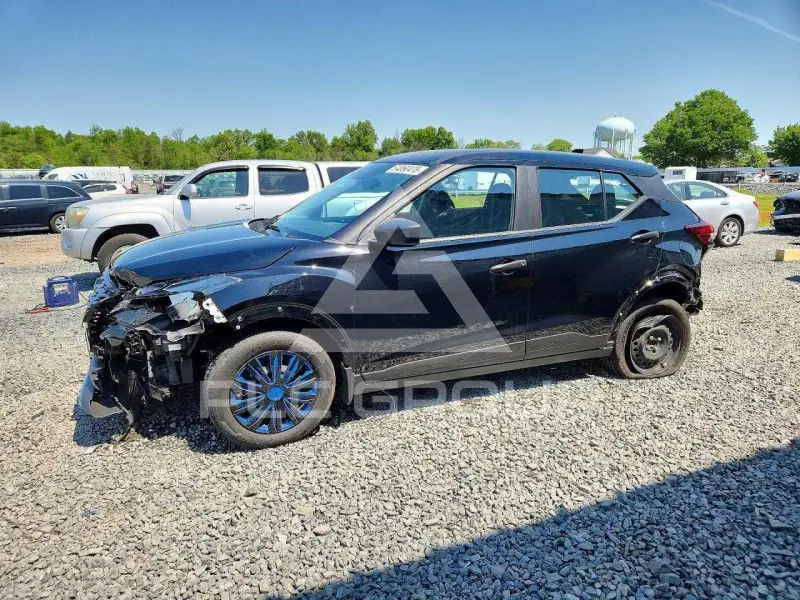 2023 Nissan KICKS фото