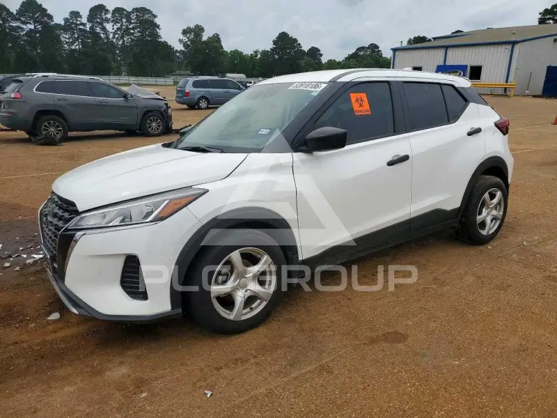 2023 Nissan KICKS фото