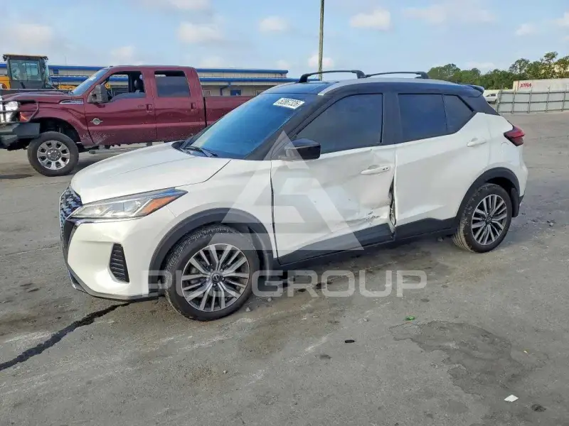 2023 Nissan KICKS фото