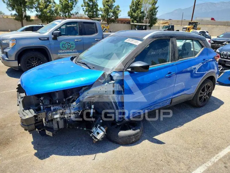 2023 Nissan KICKS фото