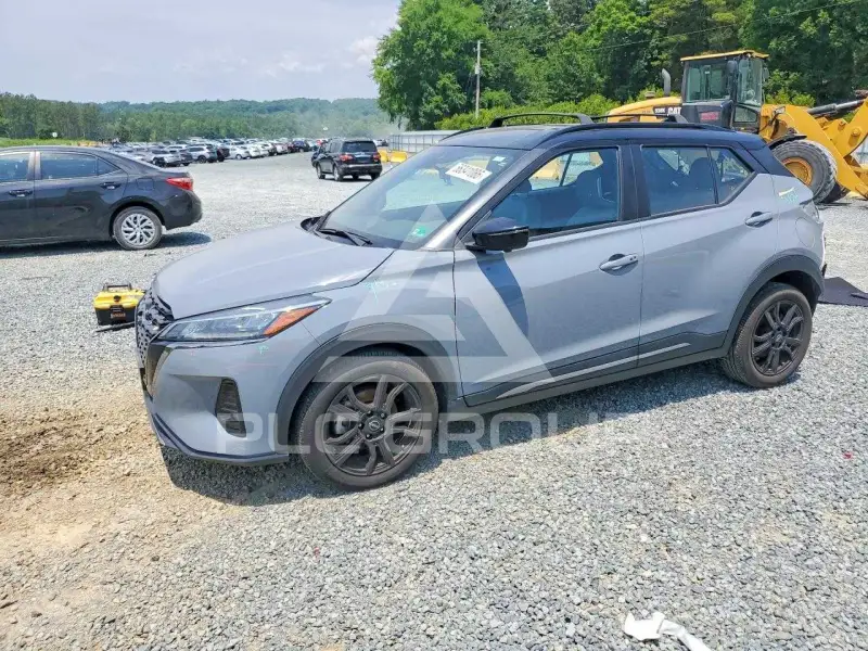 2023 Nissan KICKS фото