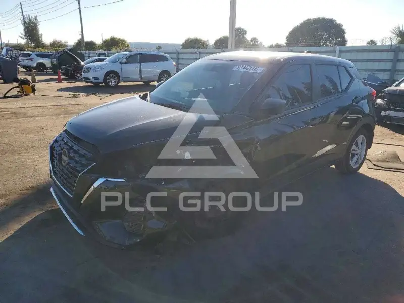 2023 Nissan KICKS фото