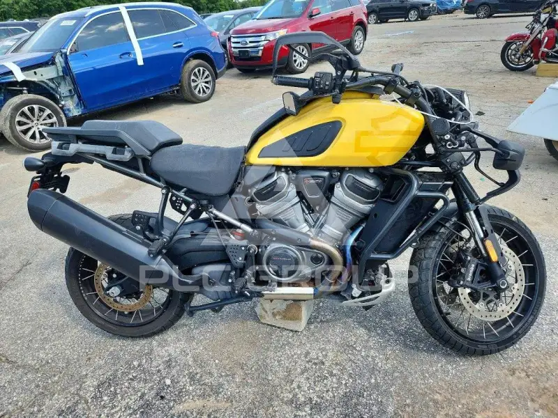 2023 Harley-Davidson  фото