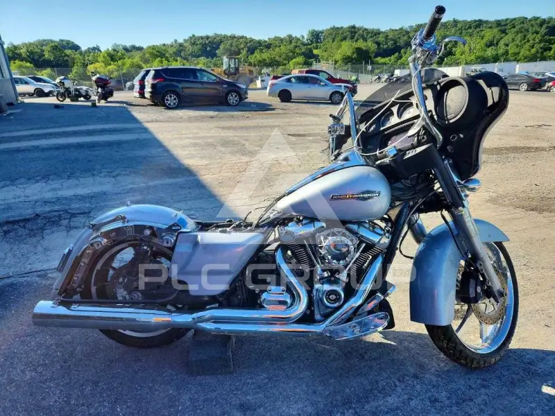 2023 Harley-Davidson FL photo