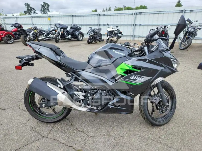 2023 Kawasaki Ninja400 фото