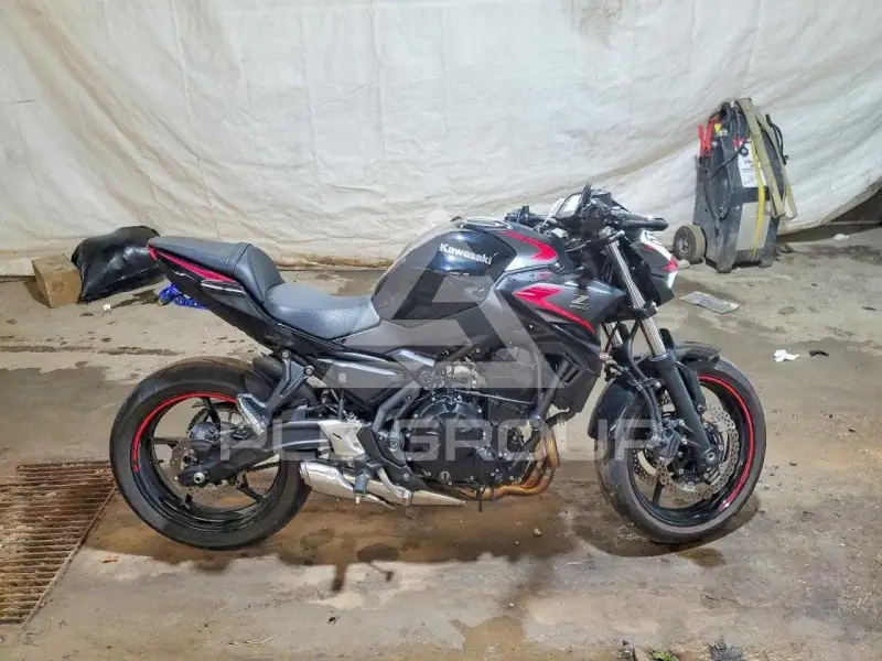 2023 Kawasaki Ninja650 фото