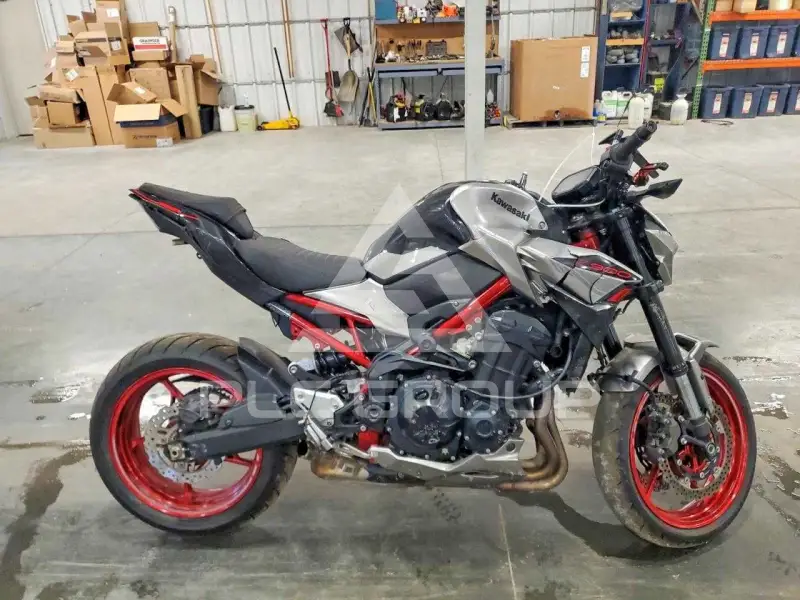2023 Kawasaki ZR1000 фото