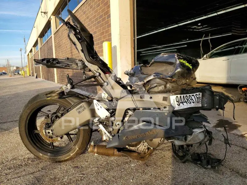2023 Kawasaki ZX636 photo