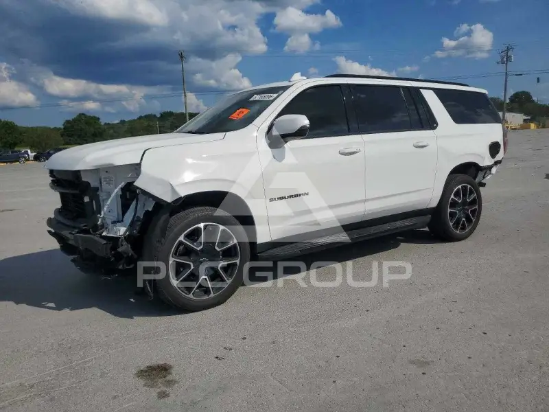 2023 Chevrolet Suburan photo