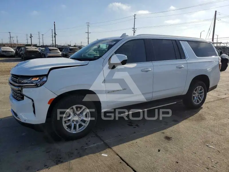 2023 Chevrolet Suburan photo