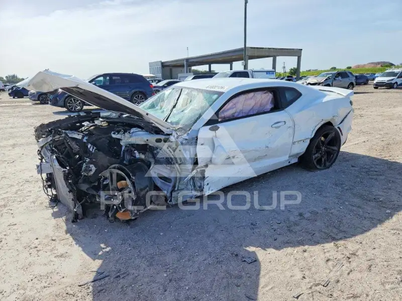 2023 Chevrolet Camaro photo