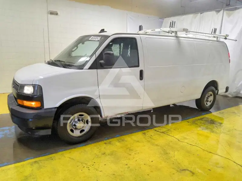 2023 Chevrolet Express photo