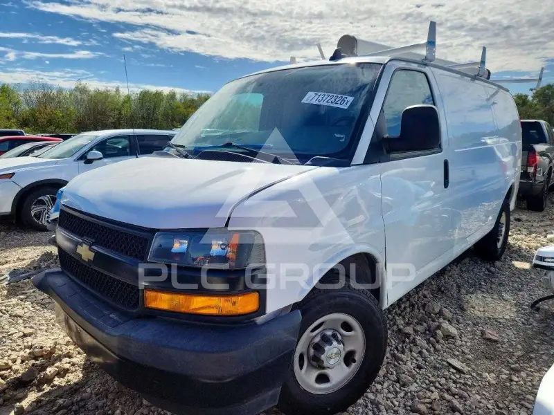 2023 Chevrolet Express photo