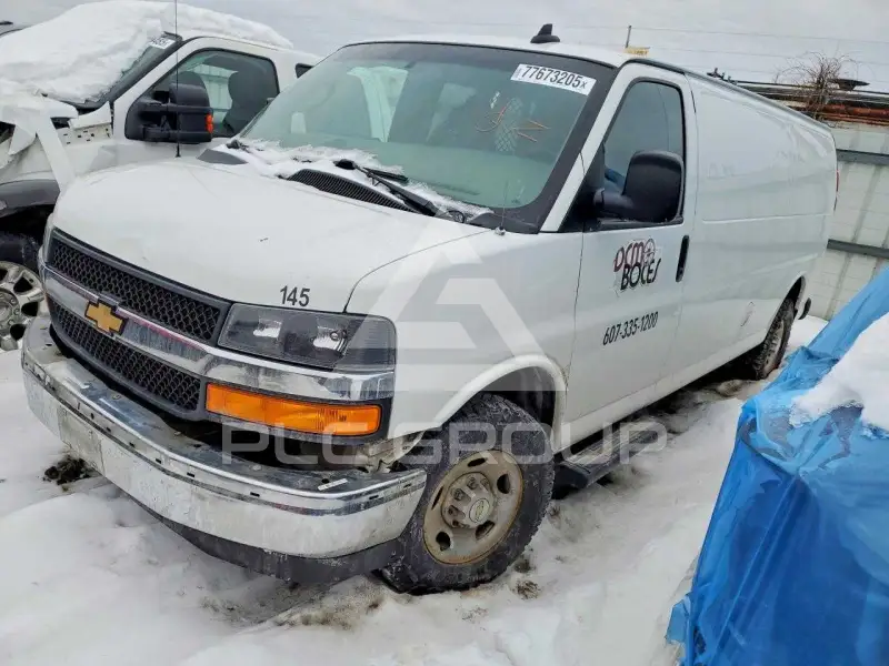 2023 Chevrolet Express фото