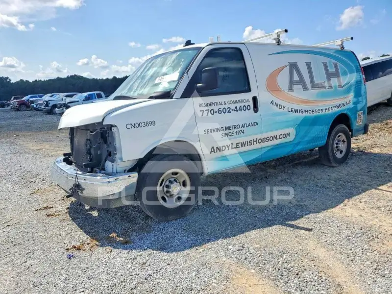 2023 Chevrolet Express photo