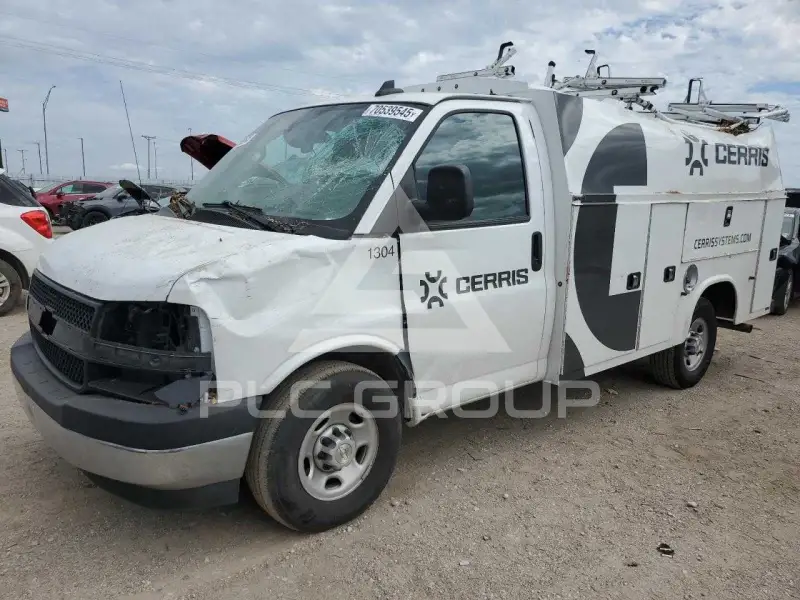 2023 Chevrolet Express photo