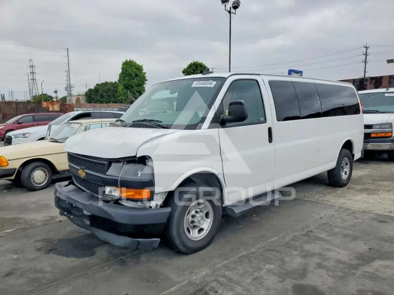 2023 Chevrolet Express photo