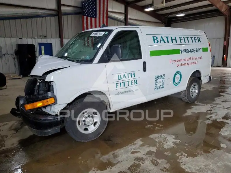 2023 Chevrolet Express photo