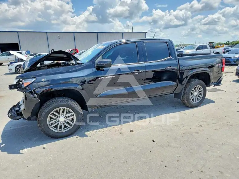 2023 Chevrolet Colorado photo