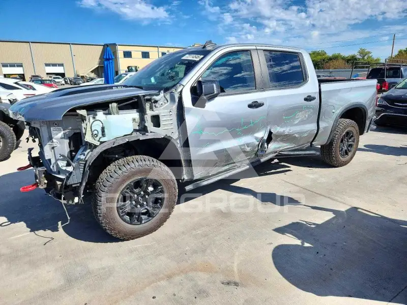 2023 Chevrolet Silverado фото