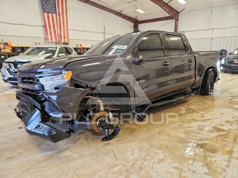 2023 Chevrolet Silverado photo