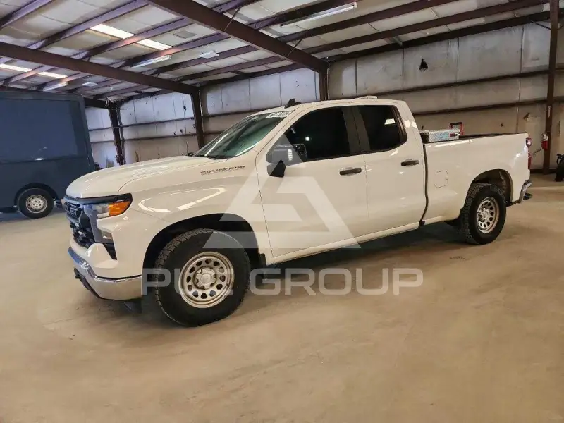 2023 Chevrolet Silverado photo