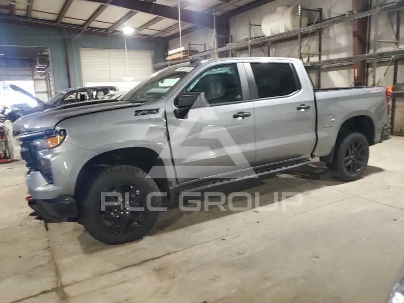 2023 Chevrolet Silverado фото