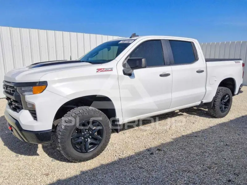 2023 Chevrolet Silverado фото