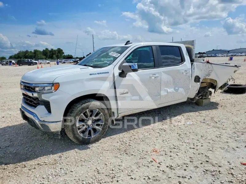 2023 Chevrolet Silverado photo