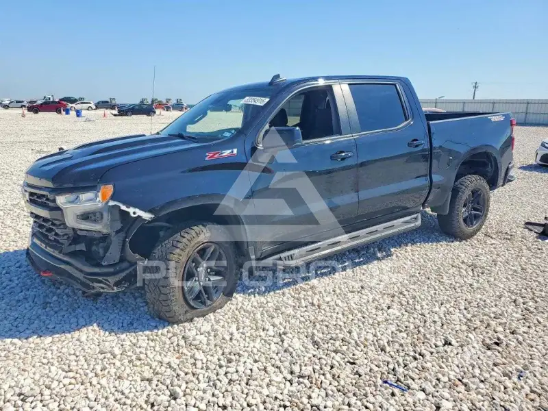 2023 Chevrolet Silverado photo