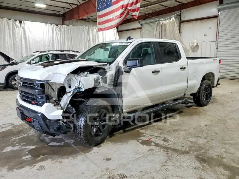 2023 Chevrolet Silverado фото