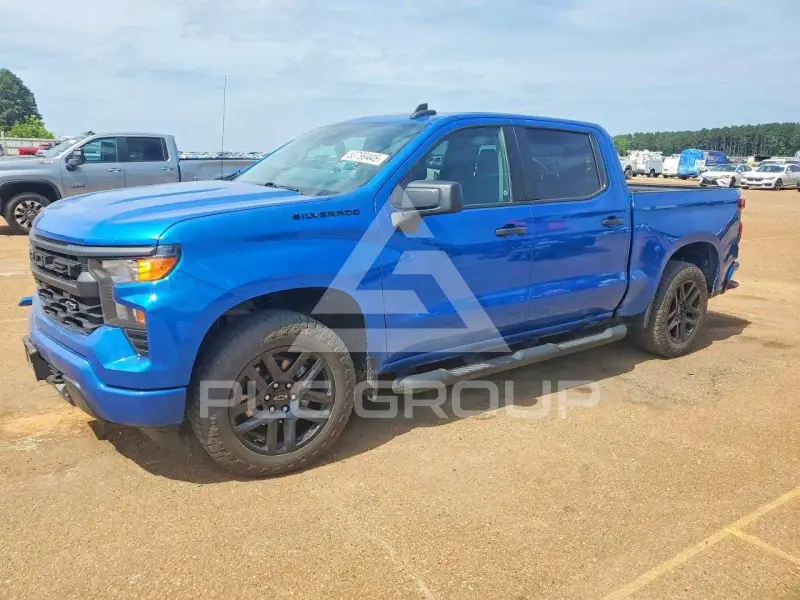 2023 Chevrolet Silverado фото