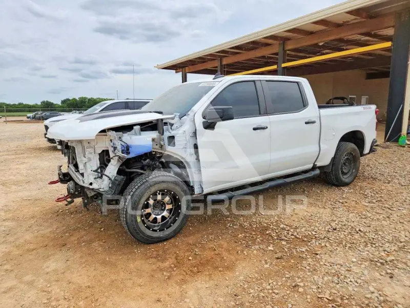 2023 Chevrolet Silverado photo