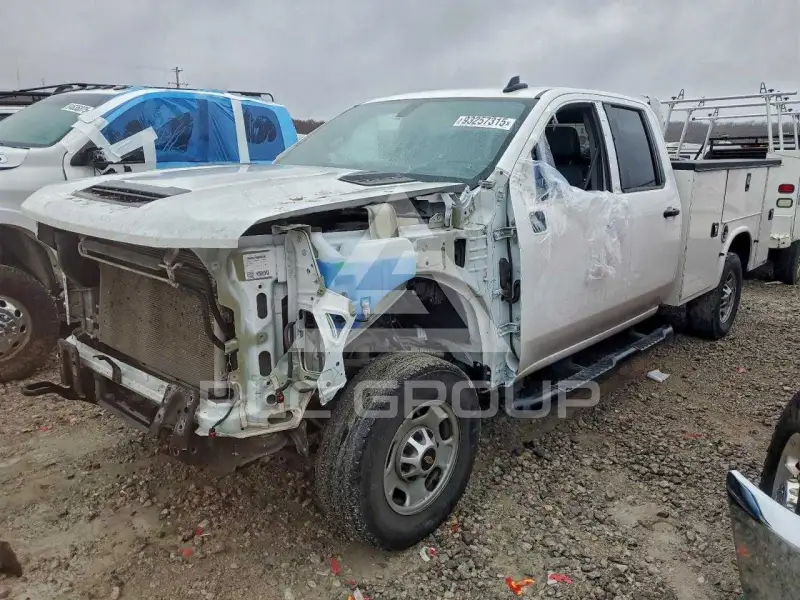 2023 Chevrolet Silverado photo