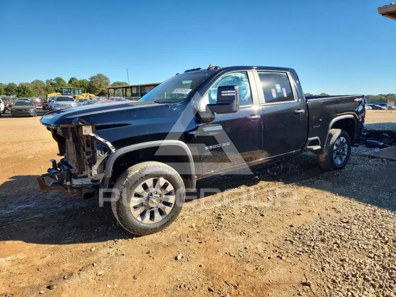 2023 Chevrolet Silverado фото
