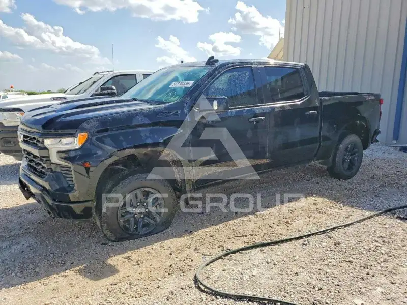 2023 Chevrolet Silverado photo