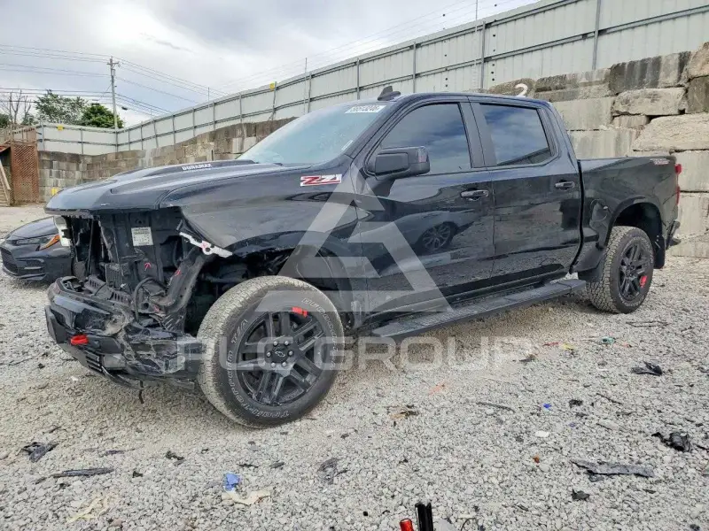 2023 Chevrolet Silverado photo