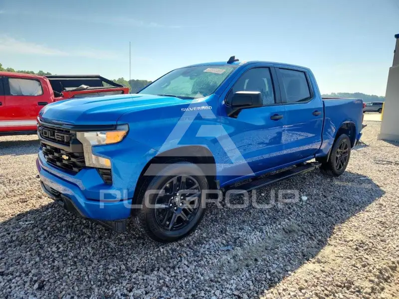 2023 Chevrolet Silverado photo