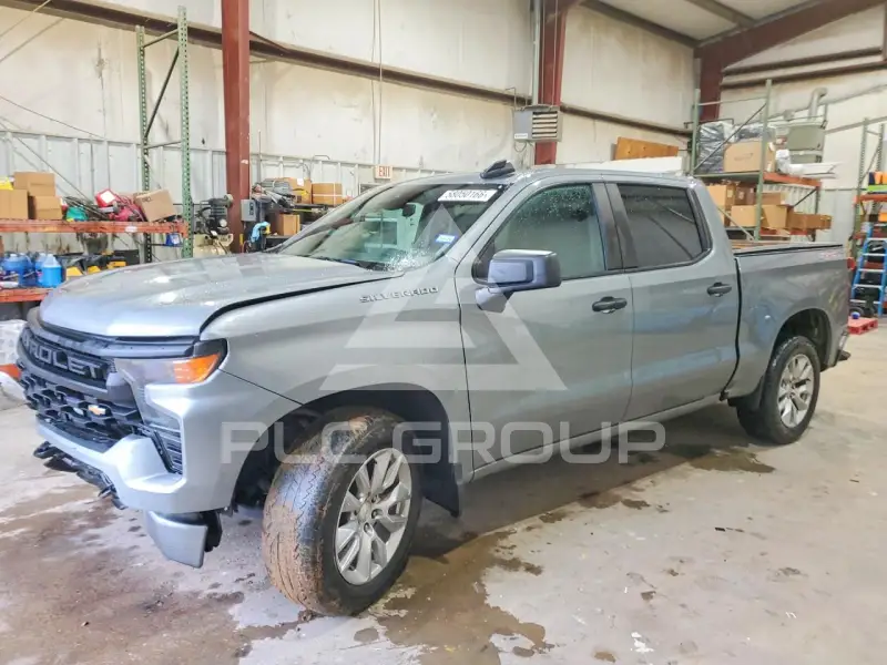 2023 Chevrolet Silverado photo