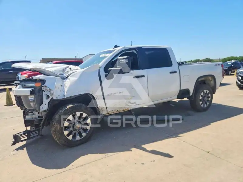 2023 Chevrolet Silverado photo
